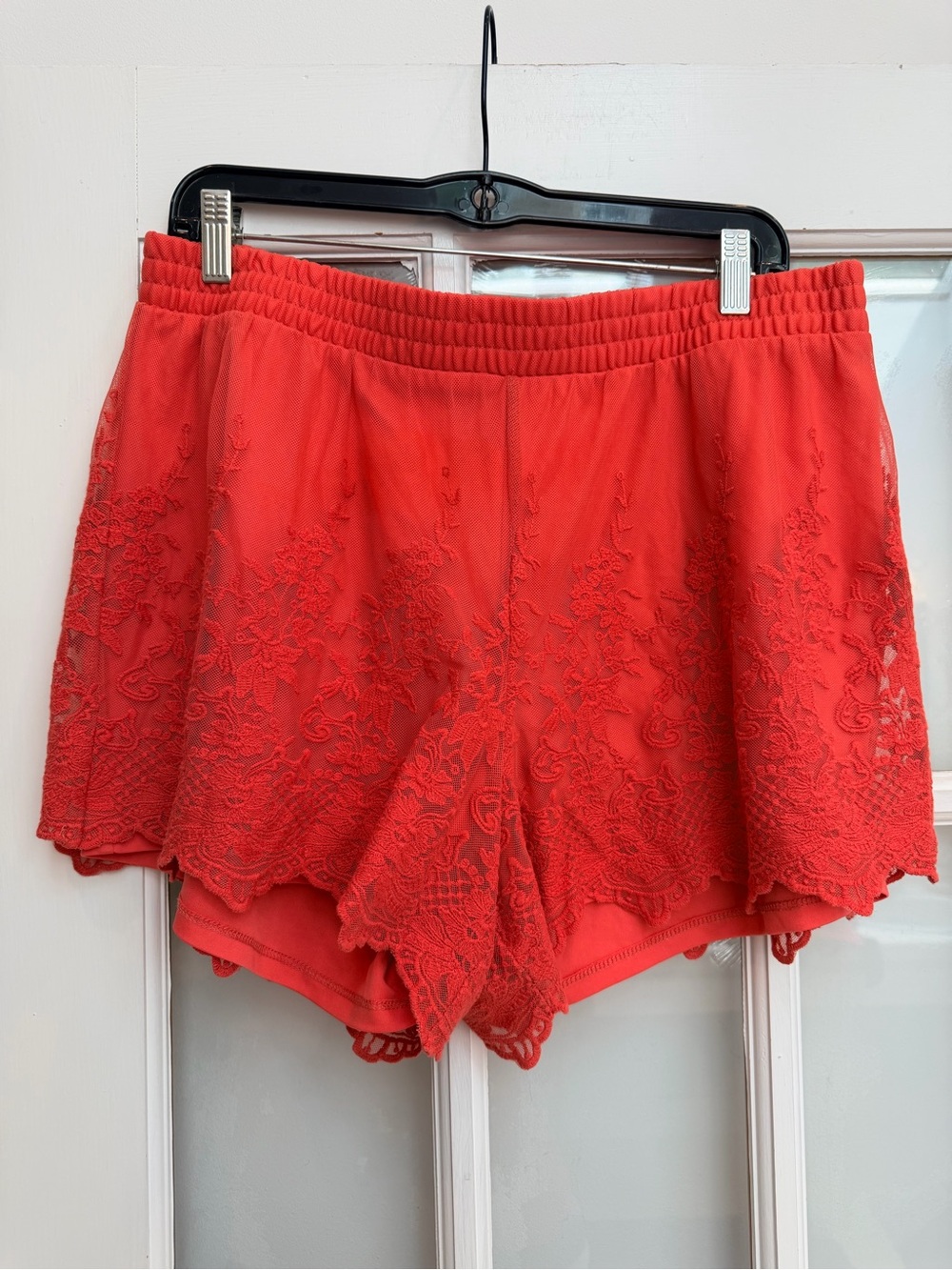 Torrid Feminine Coral 5 Inch Pull-On Stretch Mesh Mid-Rise Short Size Medium M - Picture 2 of 10